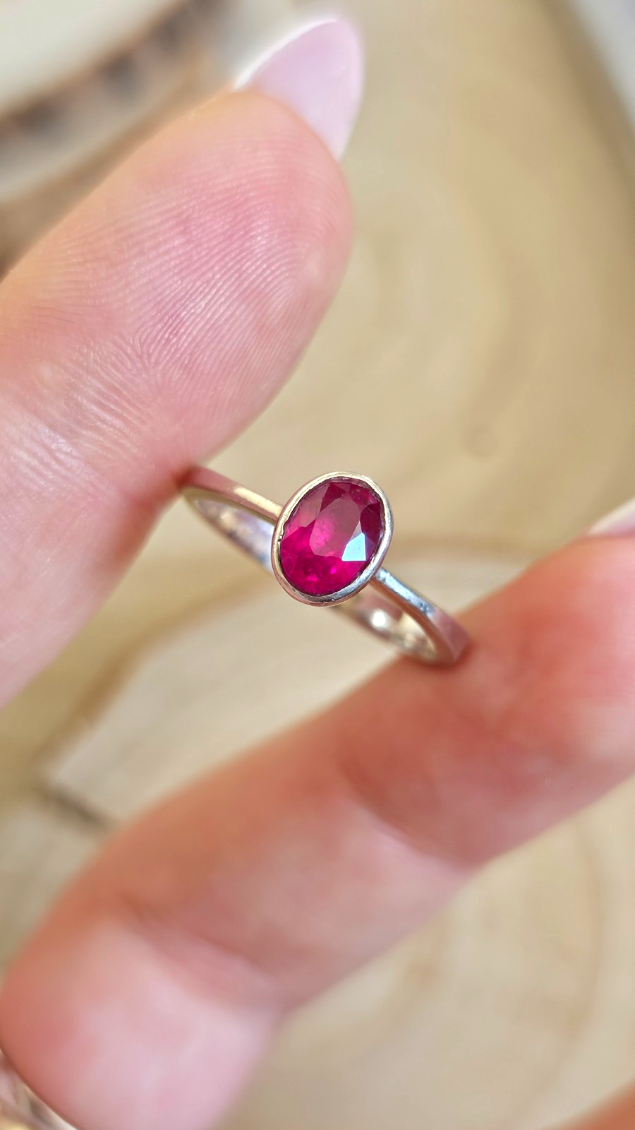  925 Sterling Silver Ruby Oval Solitaire Ring Size P 1/2 – 2.20g
