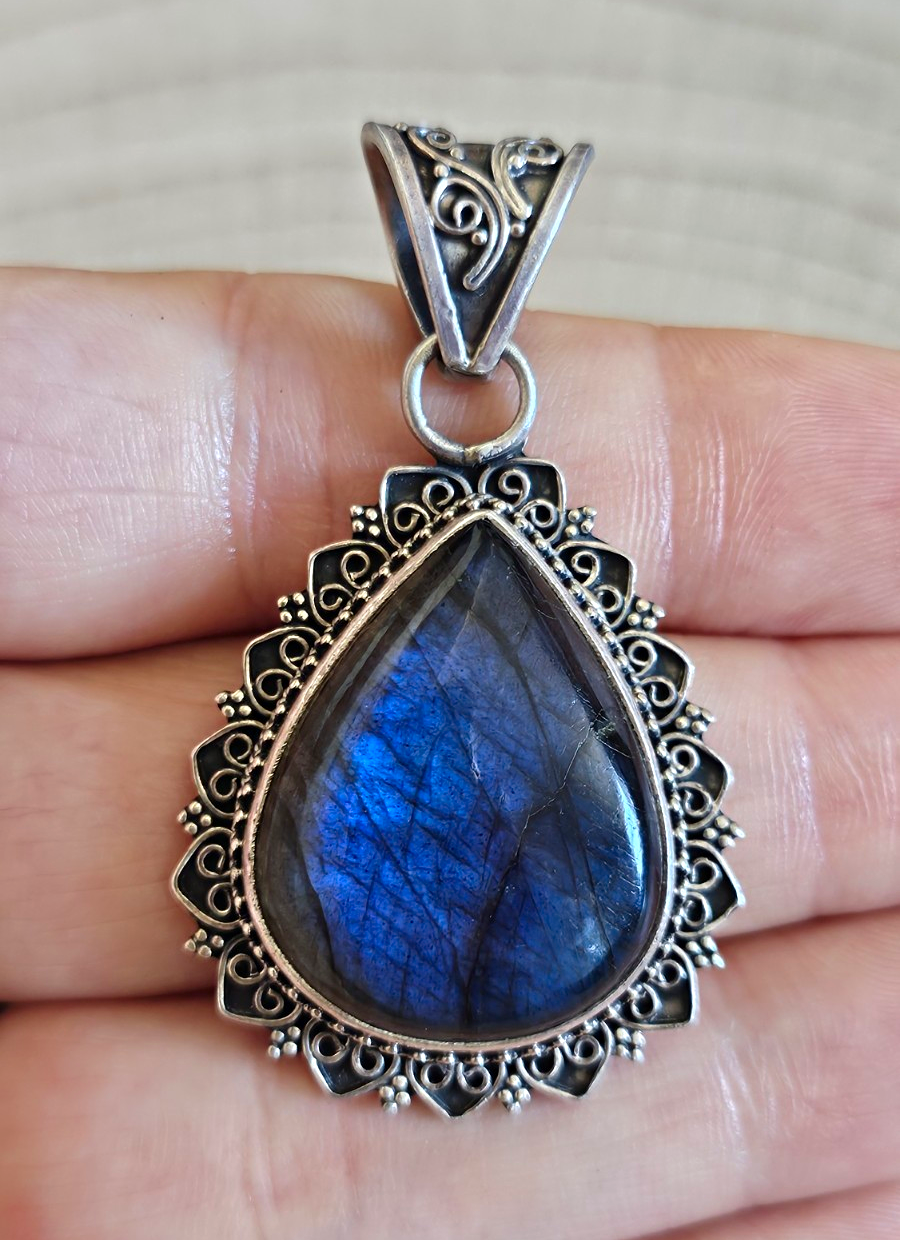 925 Sterling Silver Large Natural Labradorite Pendant Blue Flash 16.31g