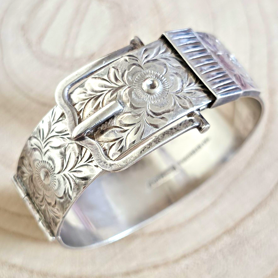 Vintage 1968 Sterling Silver Buckle Bangle , 17.8cm /7 inches , 50.91 grams 